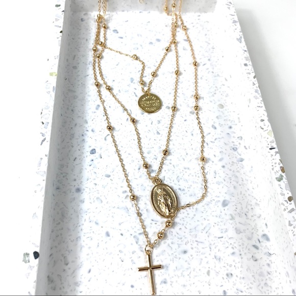 NEW 14k Gold plated Mother Mary necklace - Picture 10 of 11